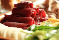 生鮮產(chǎn)品的包裝設(shè)計(jì)對消費(fèi)者體驗(yàn)和商品銷售起著至關(guān)重要的作用